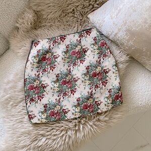 Kimchi Blue 💐 Tapestry Mini Skirt Floral Print High Waist 0